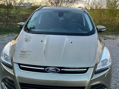 Gebraucht Ford Kuga 140 PS (102 kW) 2013 Grün SUV