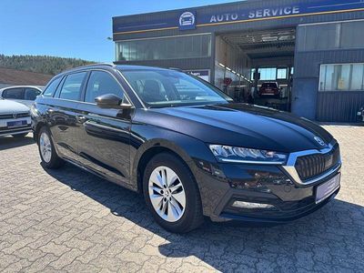 Second-hand Skoda Octavia Ambition 150 CP (110 kW) 2023 Negru Break