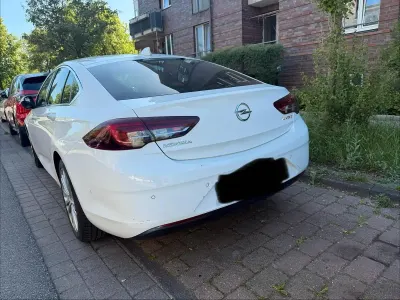Gebraucht Opel Insignia Sport 136 PS (100 kW) 2017 Weiß Limousine