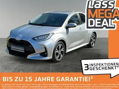 Gebraucht Toyota Yaris Hybrid Team 116 PS (85 kW) 2024 Silber Limousine