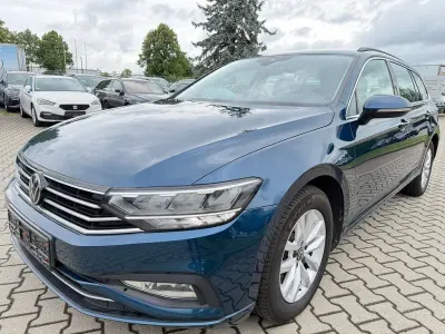 Gebraucht VW Passat Business 150 PS (110 kW) 2022 Blau Kombi