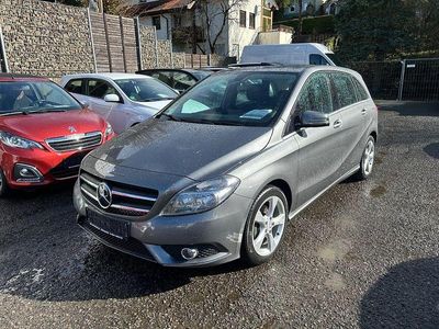 Gebraucht Mercedes B200 156 PS (114 kW) 2013 Grau Van / Kleinbus