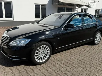 Gebraucht Mercedes S500 435 PS (319 kW) 2012 Obsidianschwarz  metalliclack Limousine