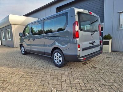 Highland grau metallic Neu 2025 Renault Trafic Evolution Van / Kleinbus | 38.290 € (Fairer Preis)