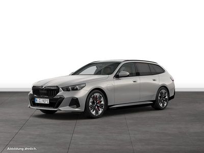 Usata BMW 550e M Sport 489 CV (359 kW) 2025 Grigio Station wagon
