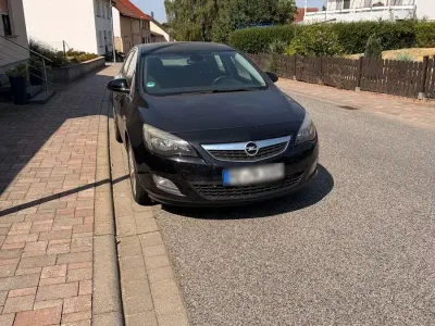 Gebraucht Opel Astra 120 PS (88 kW) 2010 Schwarz Limousine