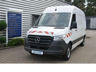 Używany Mercedes Sprinter 143 KM (105 kW) 2020 Biały Van
