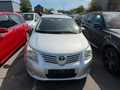 Gebraucht Toyota Avensis 147 PS (108 kW) 2009 Silber Kombi