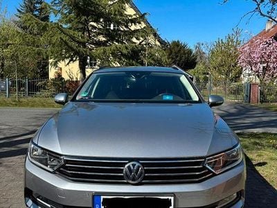 Second-hand VW Passat Comfortline 150 CP (110 kW) 2017 Argintiu Break