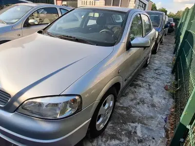 Gebraucht Opel Astra 75 PS (55 kW) 1999 Silber Limousine