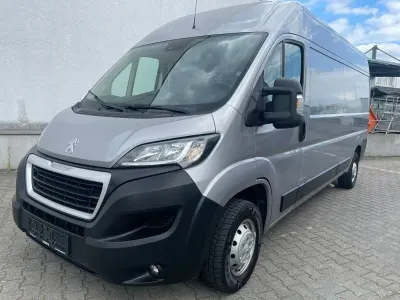 Gebraucht Peugeot Boxer 165 PS (121 kW) 2020 Grau Van