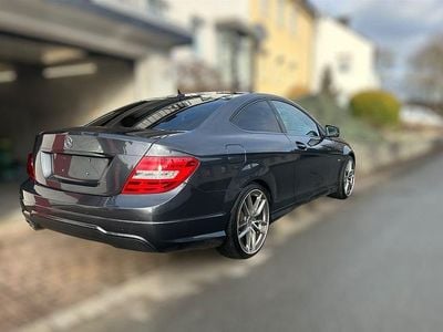Gebraucht Mercedes C220 AMG 170 PS (125 kW) 2012 Grau Coupé