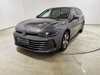 Gebraucht VW Passat Elegance 150 PS (110 kW) 2025 Diabasgrau metallic Kombi