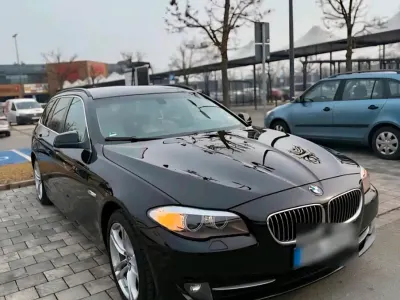 Gebraucht BMW 520 184 PS (135 kW) 2012 Schwarz Kombi