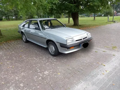 Używany Opel Manta 1981 Srebrny Coupe