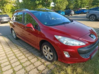 Gebraucht Peugeot 308 SW Family 111 PS (81 kW) 2011 Rot Kombi