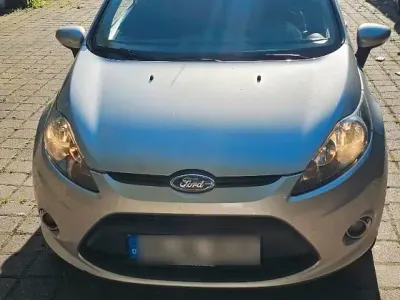Gebraucht Ford Fiesta 86 PS (63 kW) 2009 Silber Kleinwagen