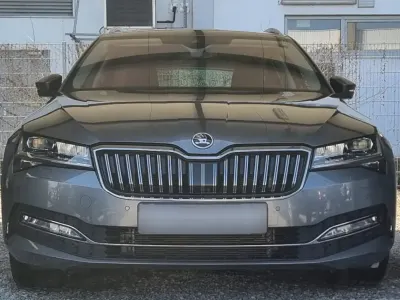 Gebraucht Skoda Superb 150 PS (110 kW) 2024 Metallic