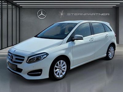 Usata Mercedes B180 Style 109 CV (80 kW) 2017 Bianco Monovolume