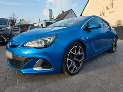 Używany Opel Astra OPC 280 KM (205 kW) 2014 Niebieski Sedan/Limuzyna