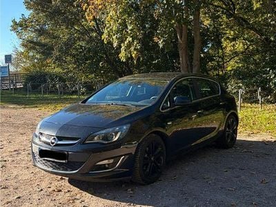 Schwarz Gebraucht 2013 Opel Astra Innovation Limousine | 8.600 € (Fairer Preis)