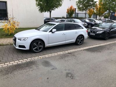Weiß Gebraucht 2017 Audi A4 Ambiente Kombi | 21.480 € (Etwas zu teuer)