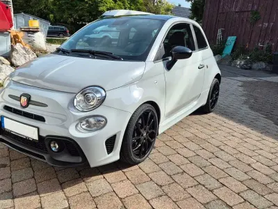 Gebraucht Abarth 695 179 PS (131 kW) 2023 Grau Kleinwagen