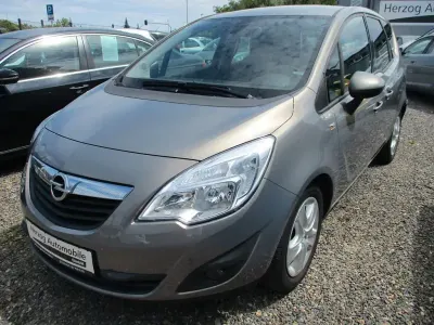 Gebraucht Opel Meriva Design Edition 101 PS (74 kW) 2011 Grau Van / Kleinbus
