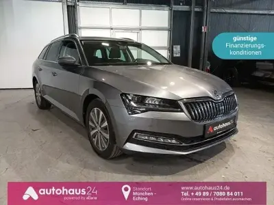 Gebraucht Skoda Superb Style 150 PS (110 kW) 2022 Grau Kombi