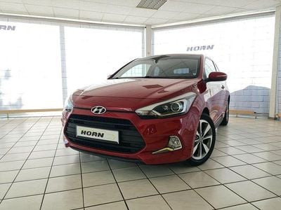 Gebraucht Hyundai i20 101 PS (74 kW) 2015 Red passion / mic Coupé