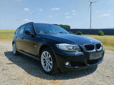 Gebraucht BMW 320 163 PS (119 kW) 2010 Schwarz Kombi