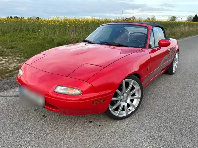 Usata Mazda MX5 106 CV (77 kW) 1990 Rosso Cabrio