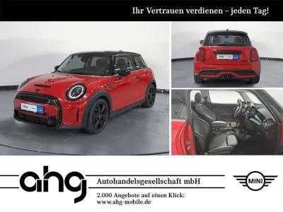 Used Mini Cooper S Classic 178 HP (130 kW) 2023 Red Hatchback