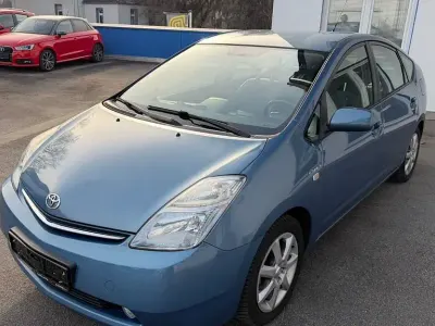 Käytetty Toyota Prius