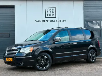 Begagnad Chrysler Town & Country 243 HK (178 kW) 2008 Svart Minibuss