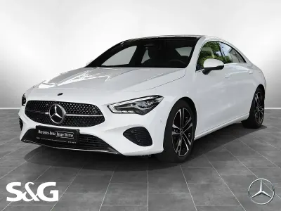 Gebraucht Mercedes CLA180 136 PS (100 kW) 2025 Unilack polarweiß Limousine