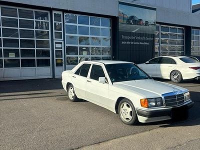 Gebraucht Mercedes 190 122 PS (89 kW) 1992 Weiß Limousine
