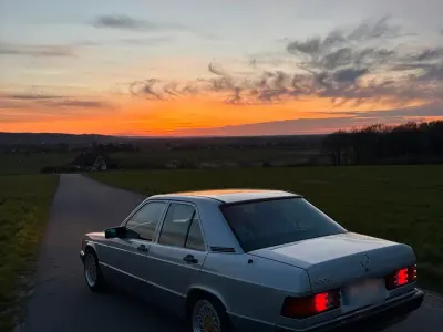 Occasion Mercedes 190 109 ch (80 kW) 1992 Argent Berline
