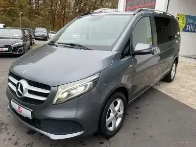 Używany Mercedes V220 Edition 210 KM (154 kW) 2021 Szary Minivan