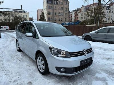 Silber Gebraucht 2014 VW Touran Comfortline Van / Kleinbus | 6.950 € (Guter Preis)