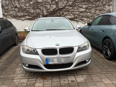 Silber Gebraucht 2009 BMW 320 Kombi | 6.000 € (Etwas zu teuer)