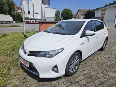 Toyota Auris Hybrid