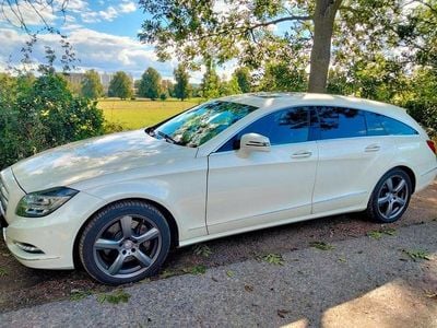 Mercedes CLS350 Shooting Brake