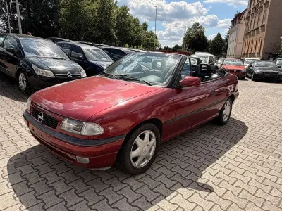 Gebraucht Opel Astra Cabriolet Edition 71 PS (52 kW) 1996 Rot Cabrio
