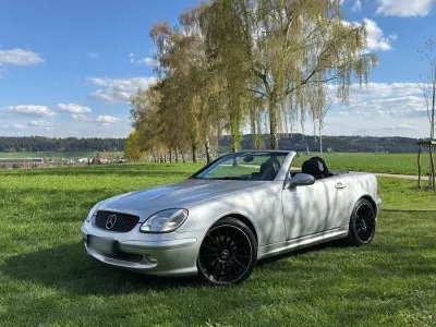 Gebraucht Mercedes SLK230 197 PS (144 kW) 2001 Silber Cabrio
