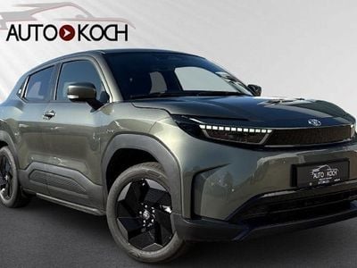 Neu Toyota Urban Cruiser 127 kW (174 PS) 2026 Pine green SUV