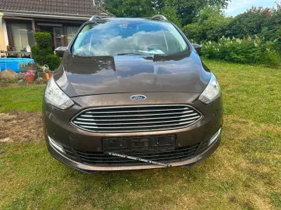 Gebraucht Ford Grand C-Max Cool & Connect 125 PS (91 kW) 2018 Braun Van / Kleinbus