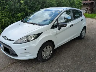 Brugt Ford Fiesta 60 HK (44 kW) 2009 Hvid Sedan