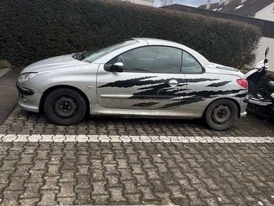 Gebraucht Peugeot 206 CC Filou 109 PS (80 kW) 2004 Grau Cabrio