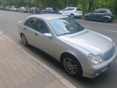 Mercedes C180